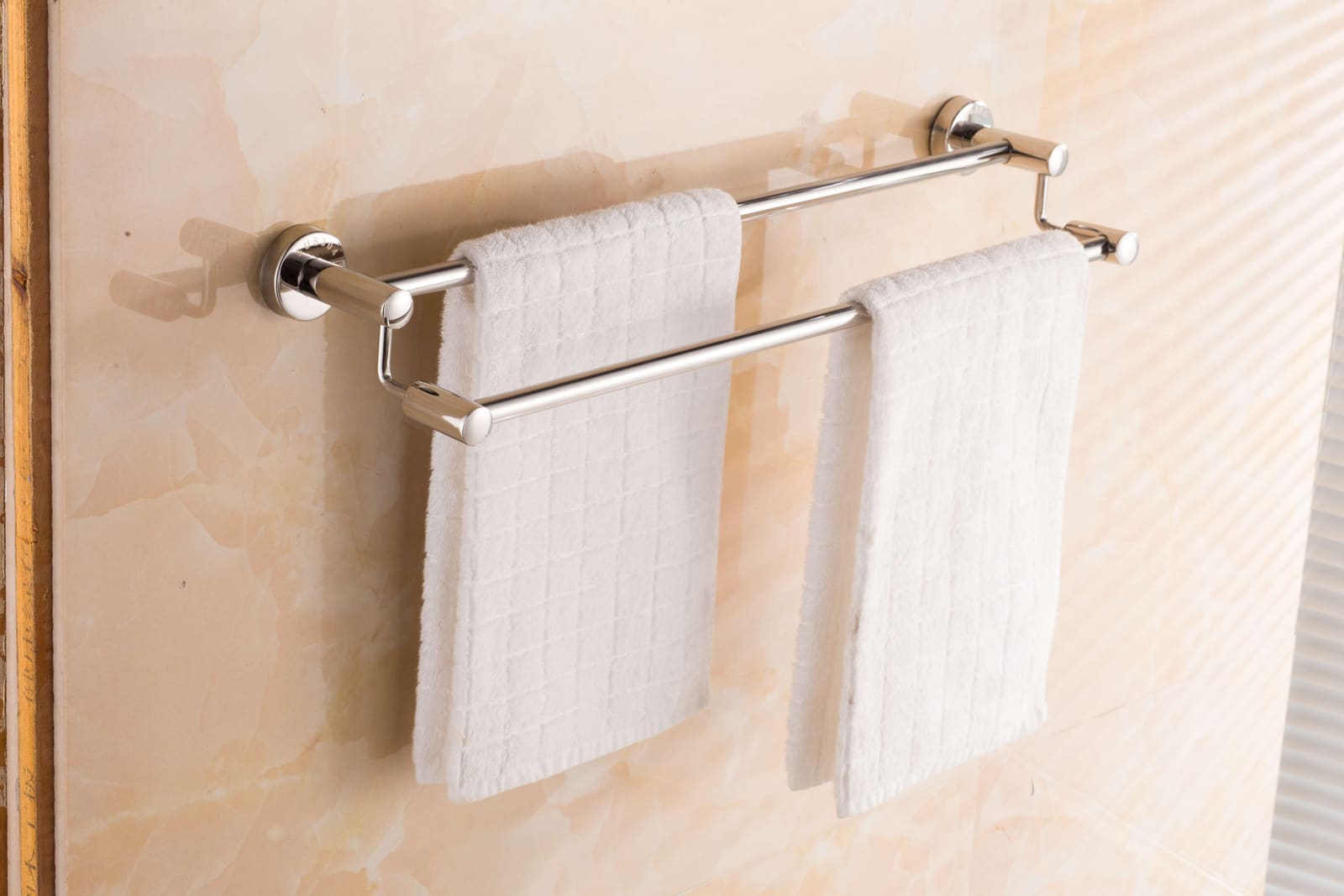 Towel bar 3