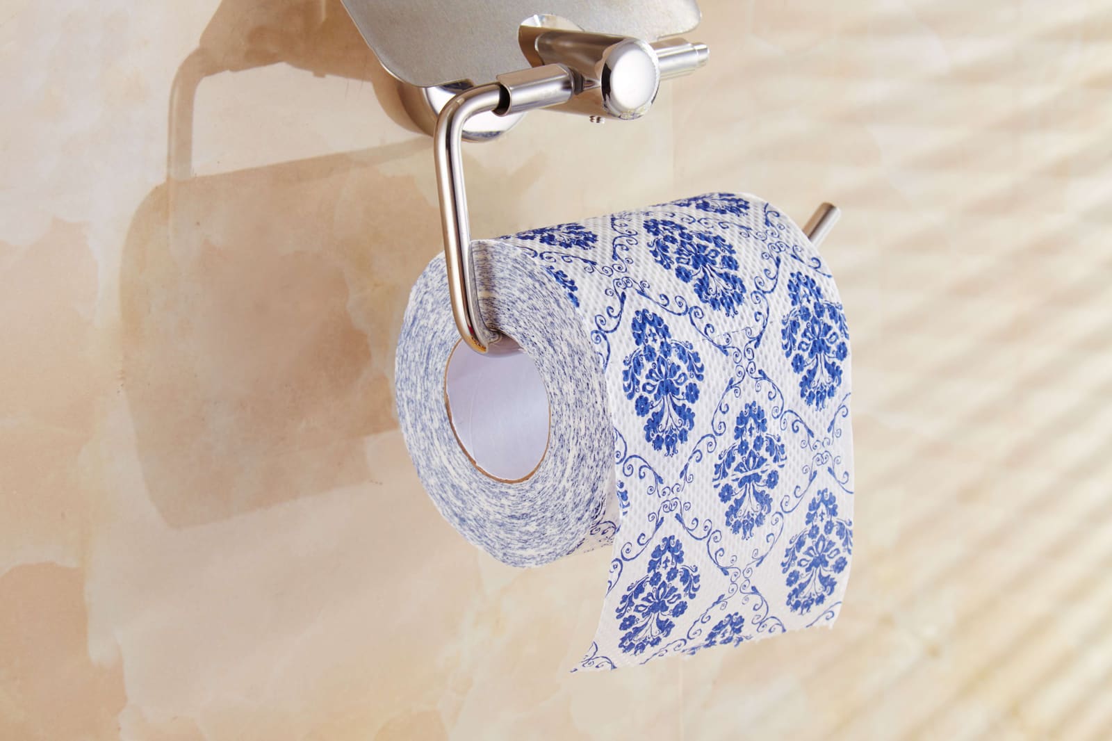 Tissue holder